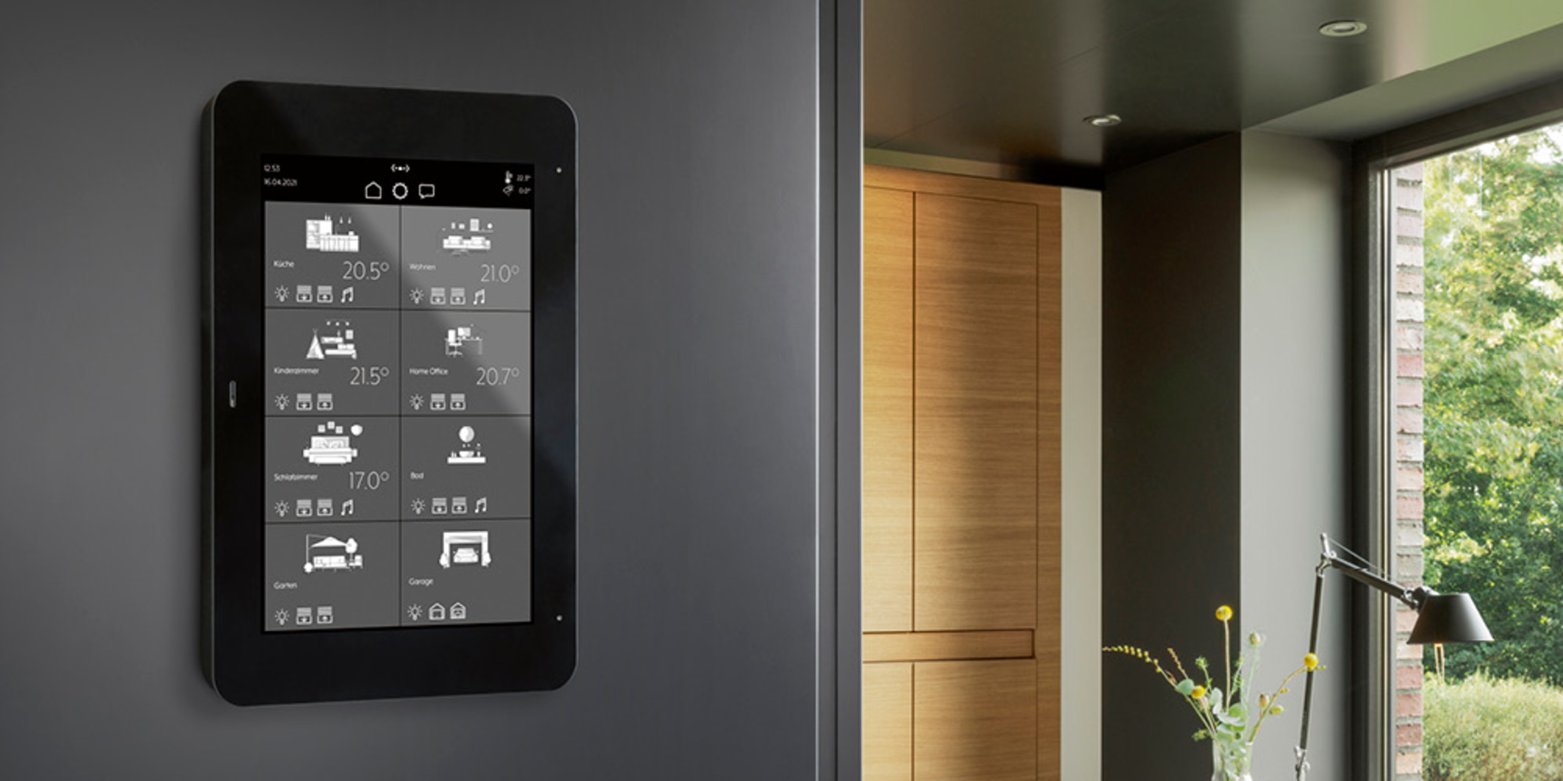 JUNG Smart Panel 8 bei Elektro-Steiger GmbH in Bad Elster