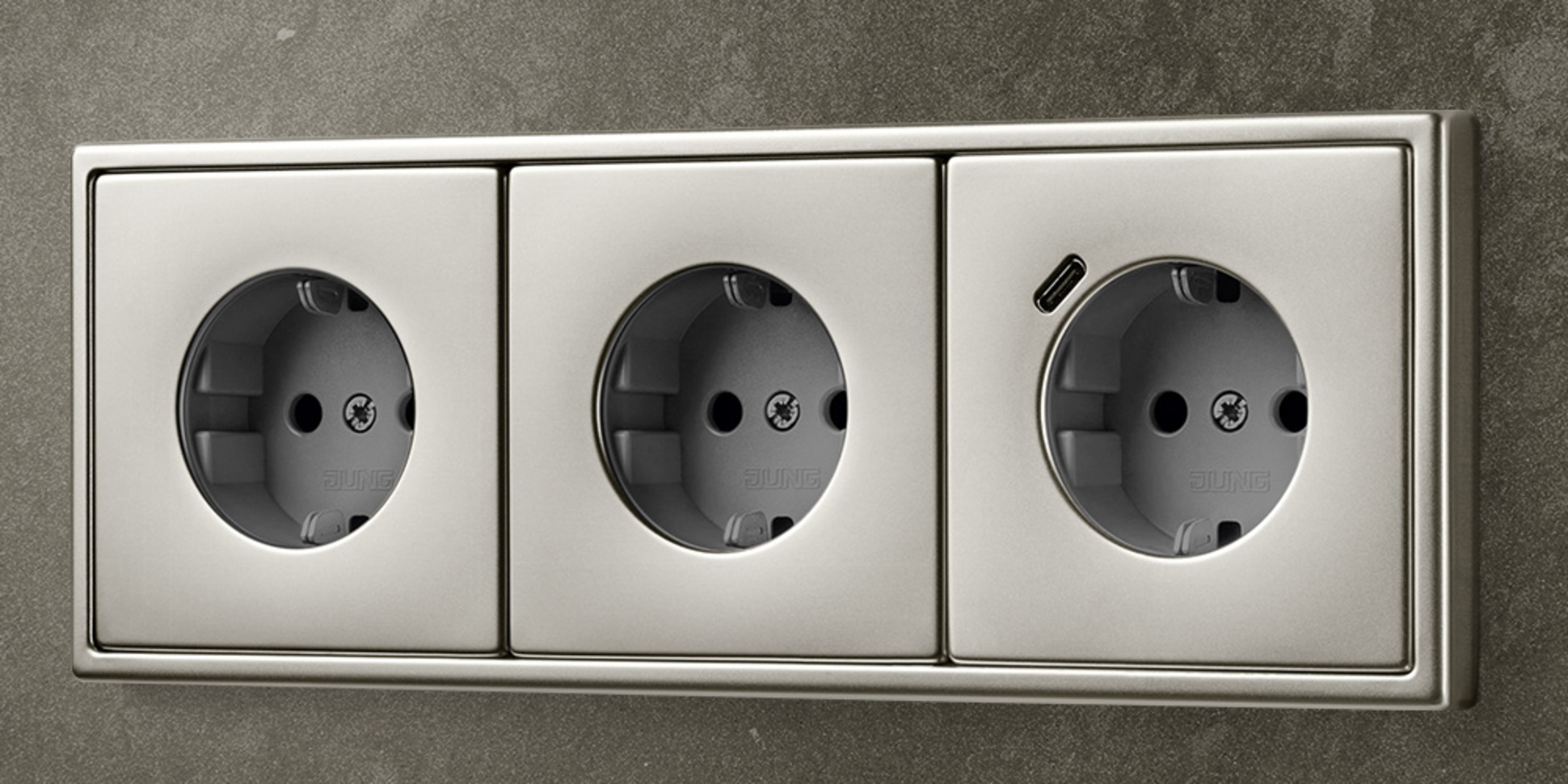 SCHUKO® Steckdosen mit USB bei Elektro-Steiger GmbH in Bad Elster
